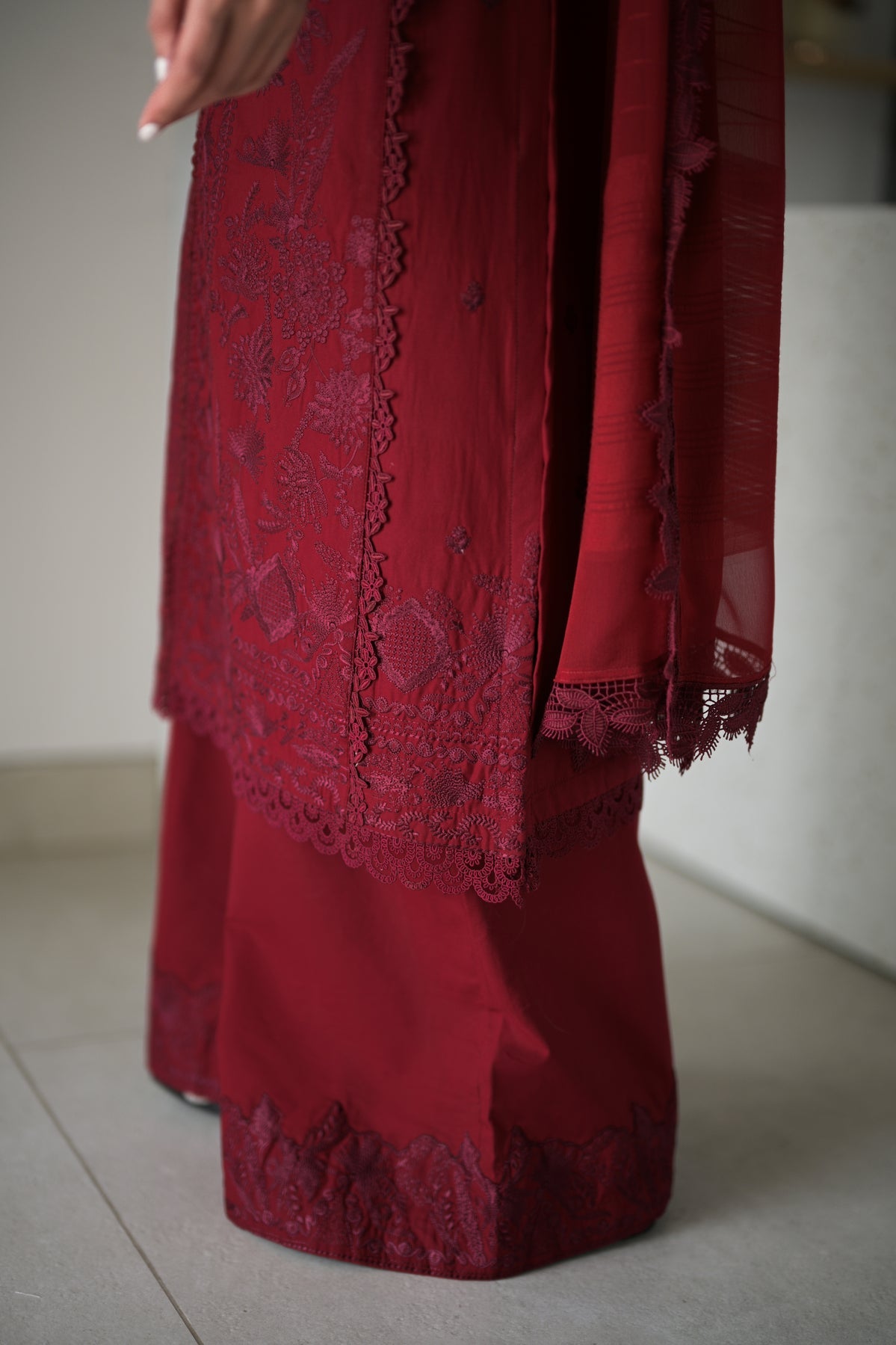 ZAHRA (MAROON)